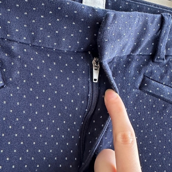 GAP Women’s Navy Blue and White Polka Dot Skinny Ankle Pants, Size 8 Regular - Picture 8 of 16